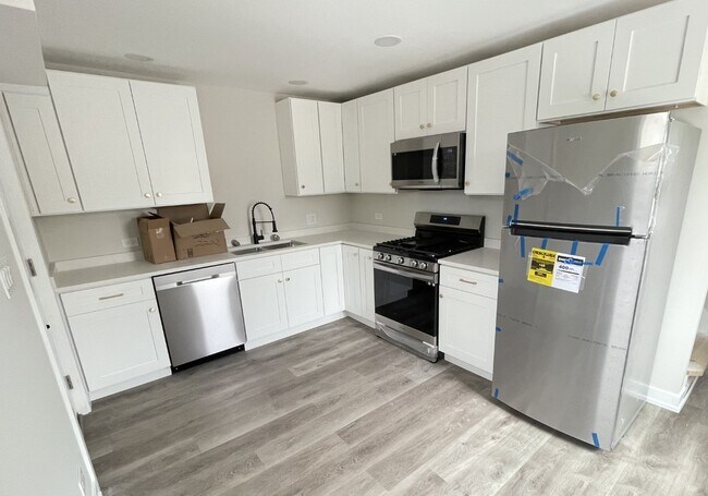 Foto del edificio - 5137 S Newland Ave