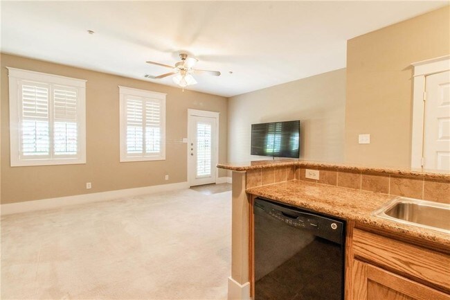 Foto del edificio - 209 E Mulberry St