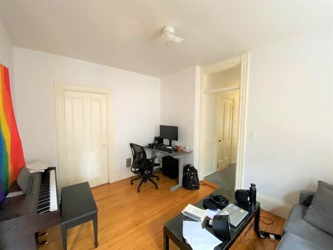 Foto del edificio - 246 Beacon St