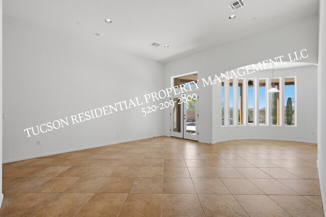 Building Photo - 13245 N Booming Dr