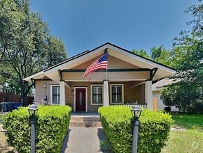 Building Photo - 1004 Moreland Ave