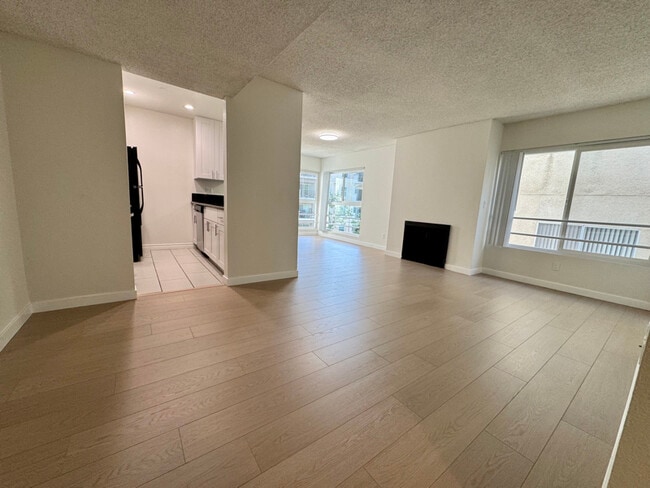 Photo - 10911 Rochester Ave Apartment