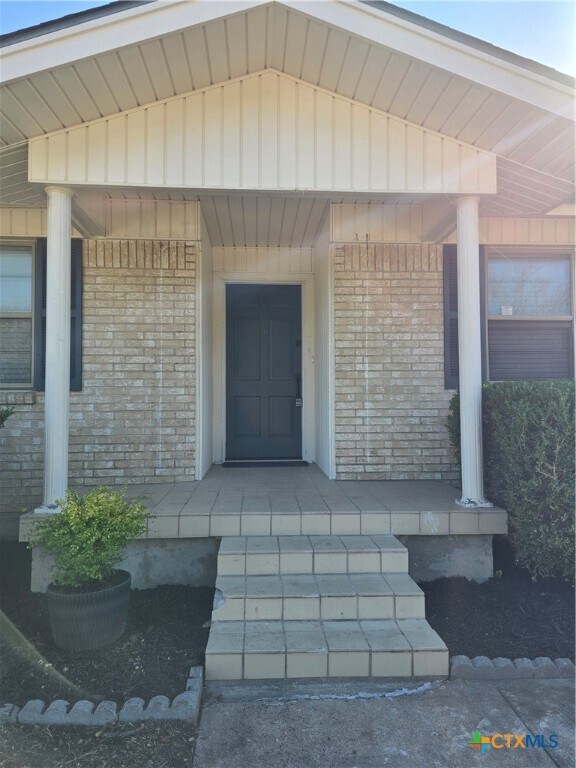 Foto del edificio - 1204 Amthor Ave