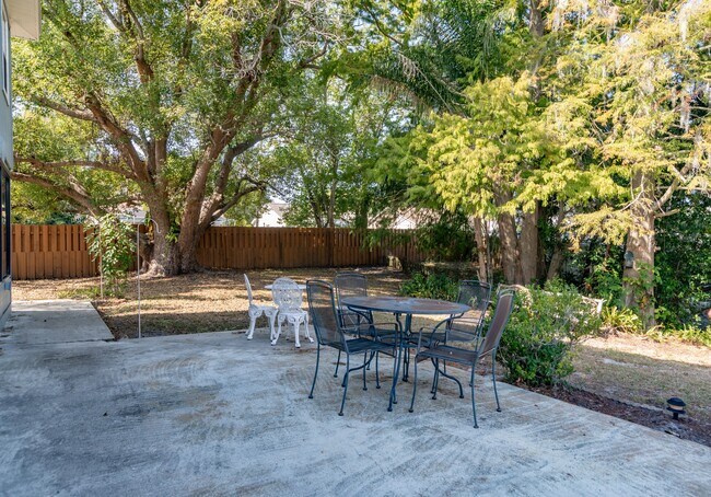 Building Photo - 3101 N Canal Dr