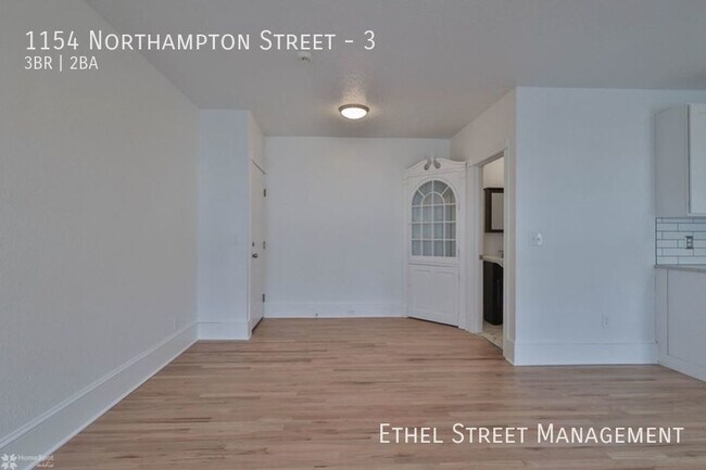 Foto del edificio - 1154 Northampton St