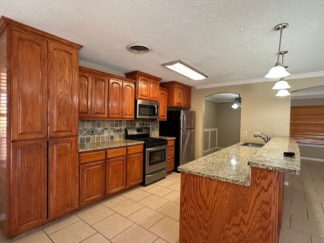 Building Photo - Ready for move in