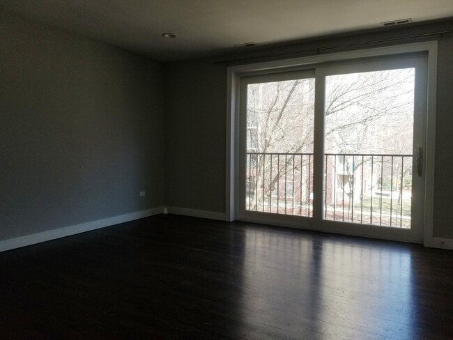 Foto del edificio - 1350 N Cleveland Ave