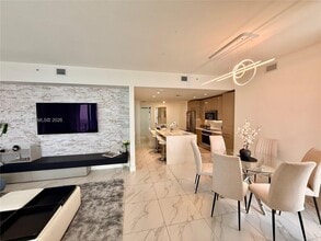Building Photo - 2000 Metropica Wy