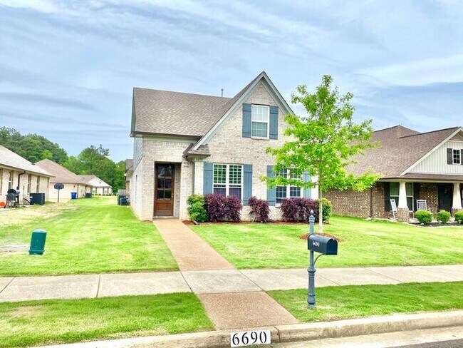 Foto del edificio - Now Leasing 4-bedroom 3 bath home with Bon...
