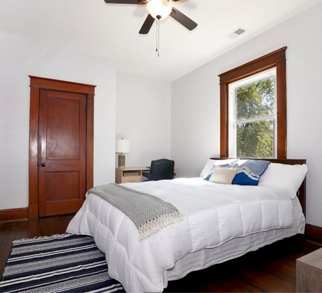 Foto del edificio - 4603 White Ave