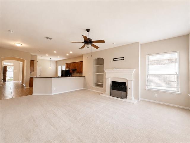 Foto del edificio - 5724 Silverton Ave