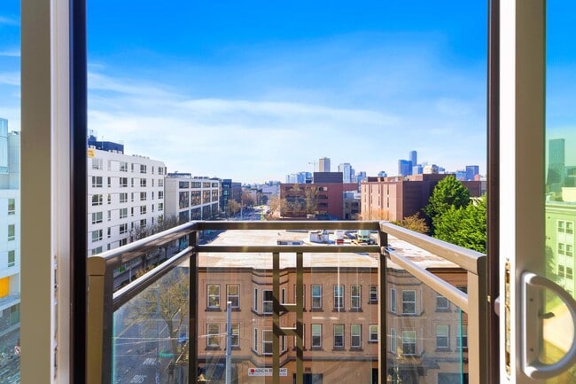 Interior Photo - 101 Broadway
