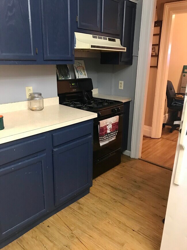 Foto del edificio - 422 W Dominick St