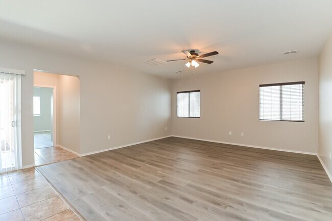 Building Photo - 4786 E Desert Thorn Dr