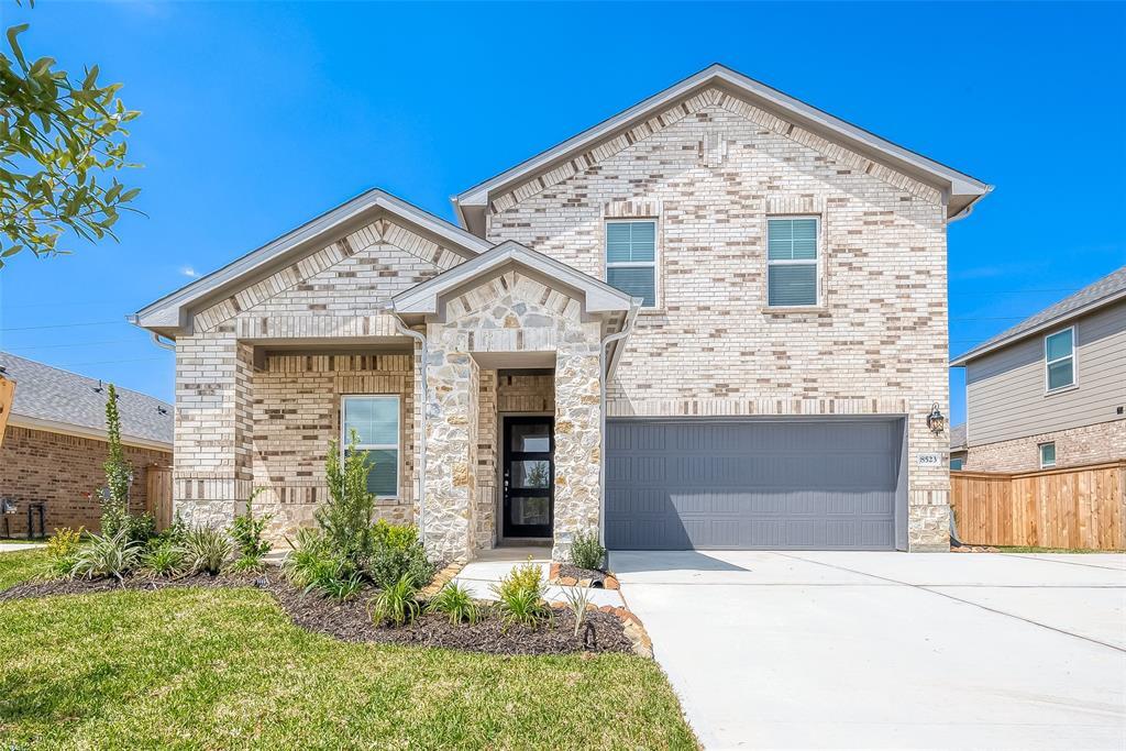 Foto principal - 8523 Lake Groove Ln