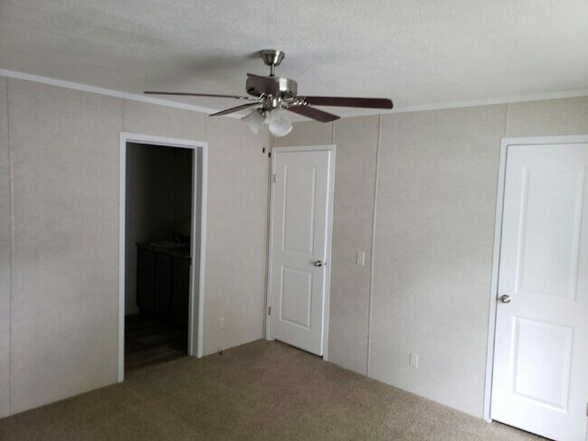 Foto del edificio - 5031 Red Maple Ln