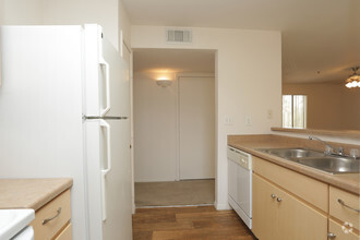 The Colony Apartments photo'