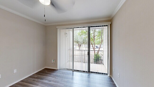 Interior Photo - Lakeline Villas
