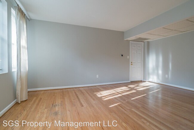 Foto del edificio - 1 br, 1 bath House - 2007 Key Blvd #585