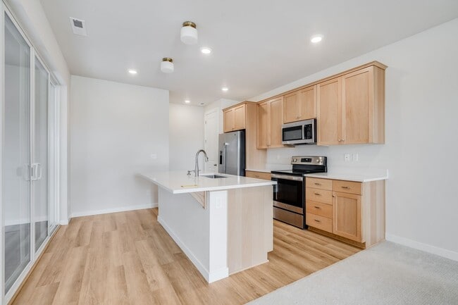 Foto del edificio - Beautiful 3 Bed, 3 Bath Rental Home in Hil...
