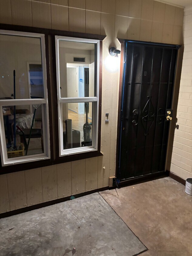 Primary Photo - 1142 N April Cir