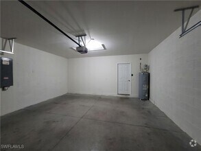 Building Photo - 1230 NW 19th St