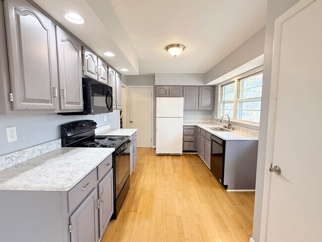 Foto del edificio - Beautiful 3 bedroom house in Maplewood Subdivision