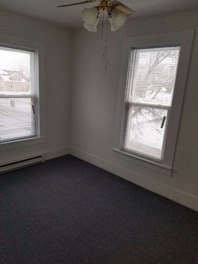 Foto del edificio - 103 Division St