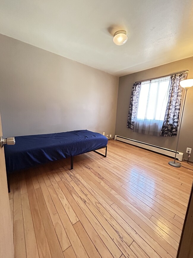 Foto del edificio - 409 Plainfield Rd