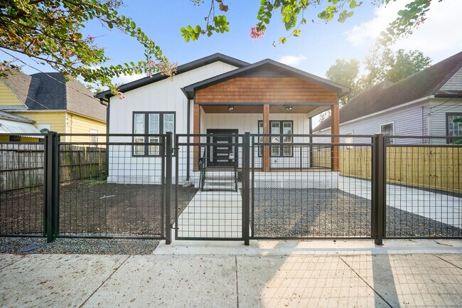 Foto del edificio - 2116 Everett St