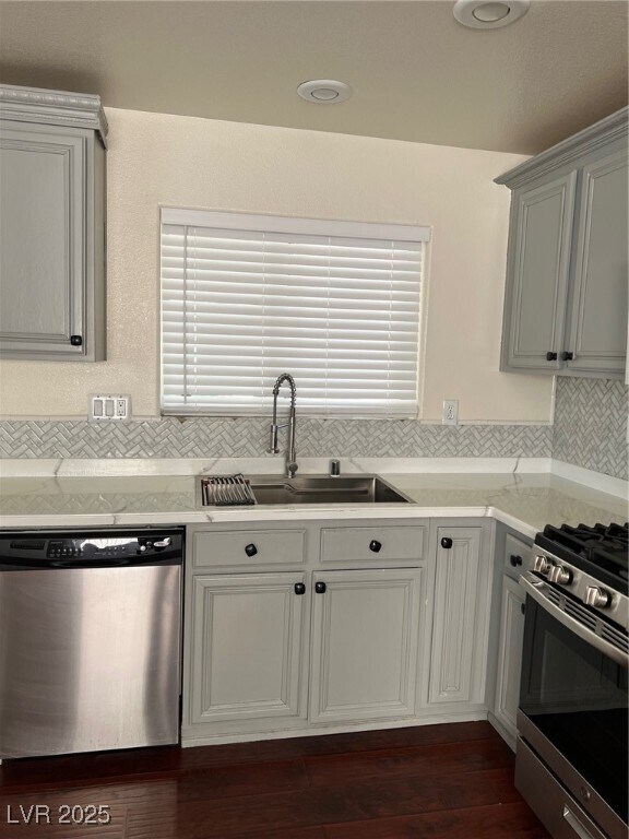 Foto del edificio - 109 Snow Dome Ave