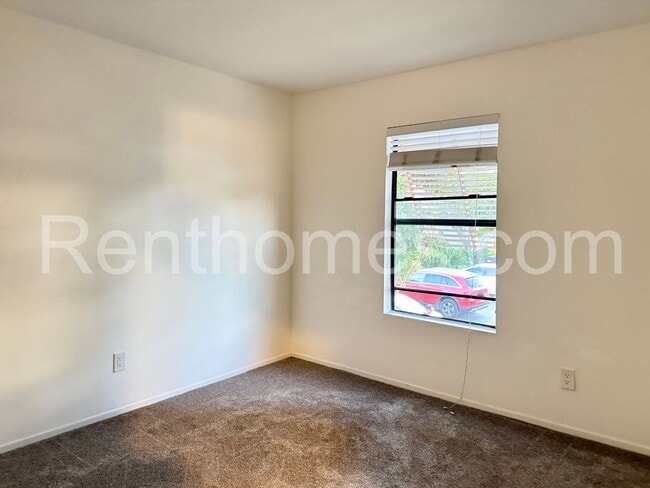 Building Photo - 9352 Twin Trails Dr