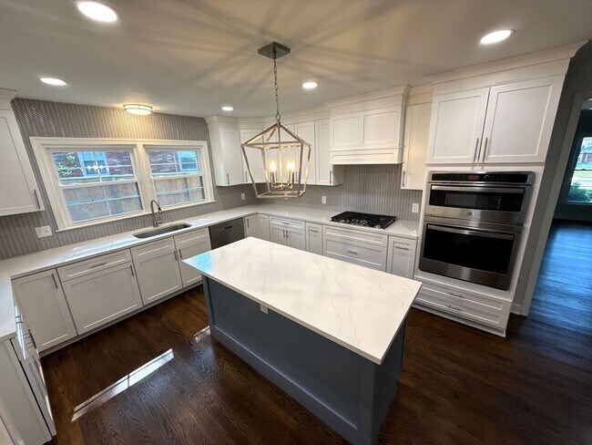 Foto del edificio - 5516 Sycamore Grove Ln