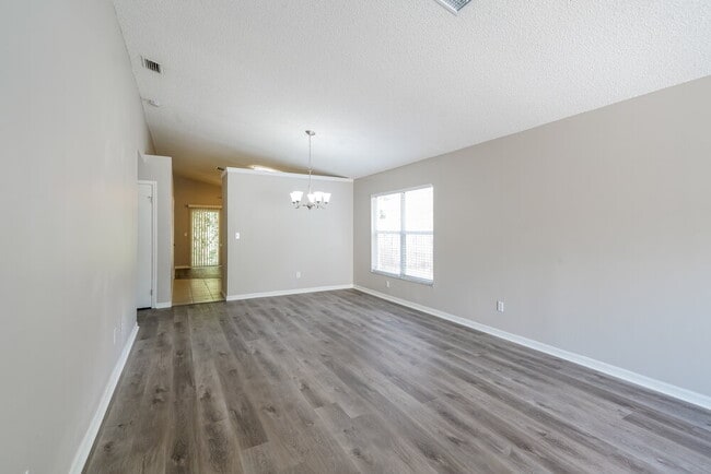 Building Photo - 1831 Coyote Pl