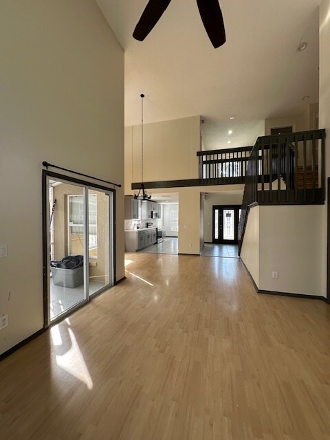 Foto del edificio - 239 Coralwood Ct