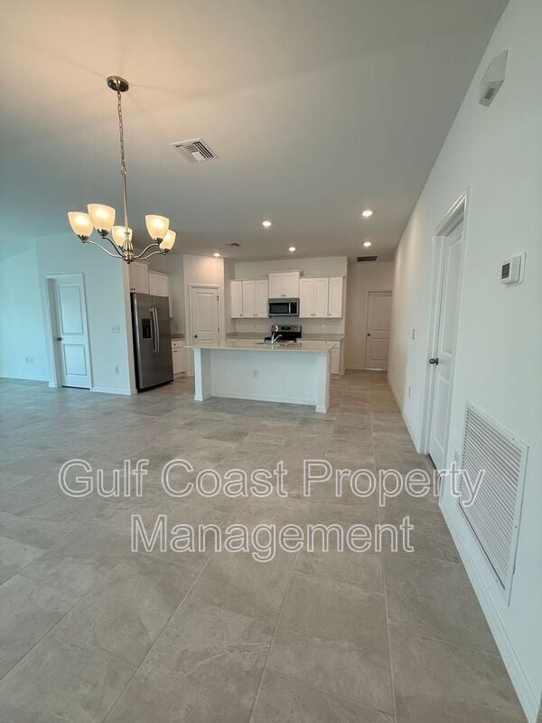 Building Photo - 3850 Treasure Oak Wy