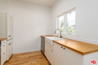 Building Photo - 3700 W Sunset Blvd