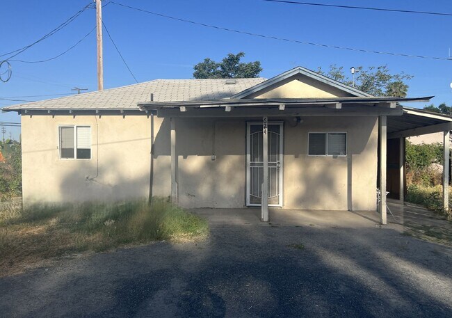 Foto del edificio - 830-832 Court Ave.