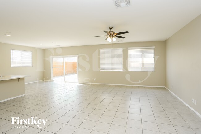 Foto del edificio - 4527 Amberley Ridge Ave