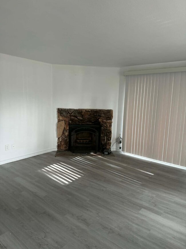 Building Photo - 19525 NW Pondosa Ct