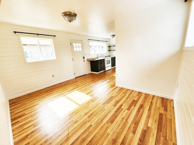 Building Photo - 2605 S Inland (The Farm)