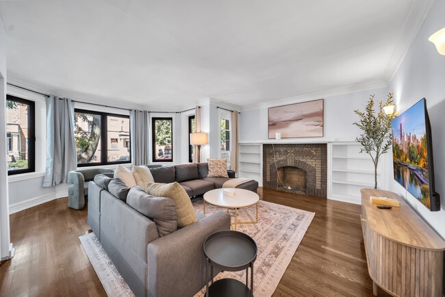 Building Photo - 5409 S Drexel Ave
