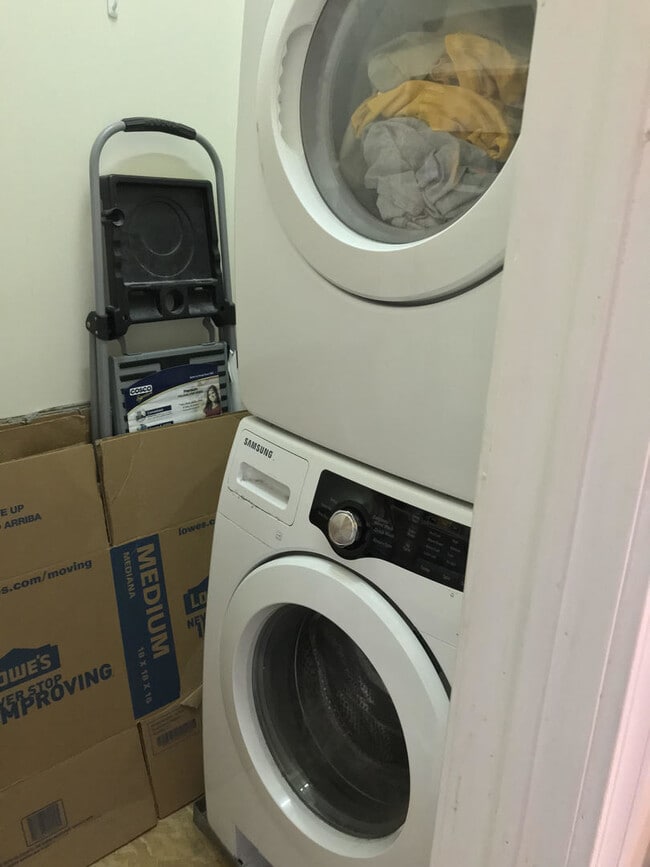 Building Photo - GROV2116