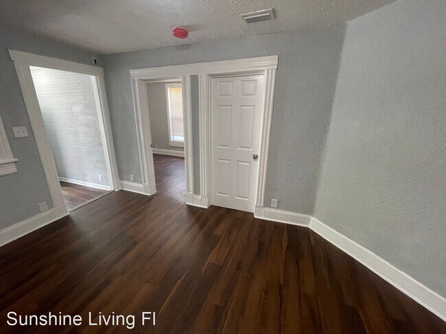 Building Photo - 3 br, 1 bath House - 1357 Evergreen Ave