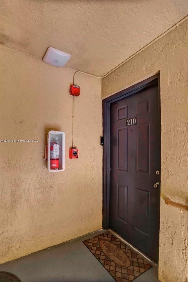 Foto del edificio - 8270 SW 149th Ct