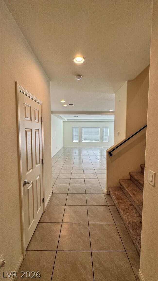 Foto del edificio - 5035 Lakewood Creek Ave