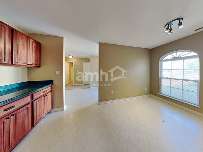Building Photo - 1159 Fiesta Dr