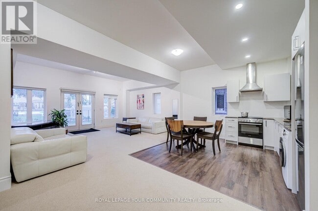 Photo du bâtiment - 61 Headwater Crescent