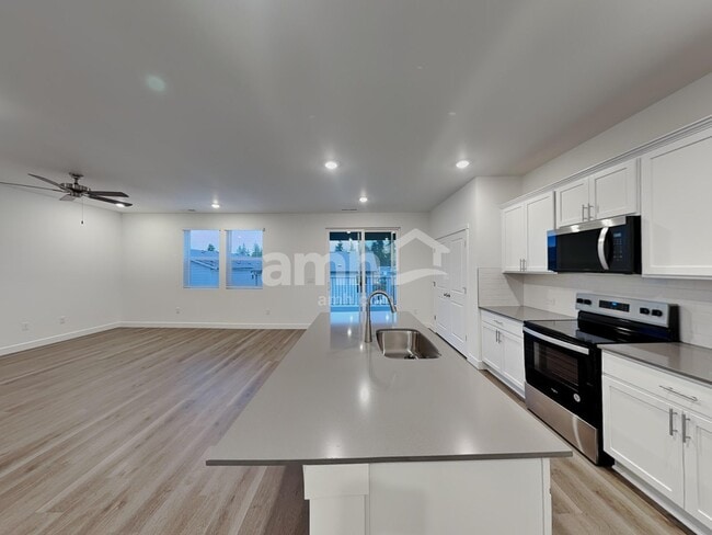 Foto del edificio - 8544 47th Pl NE