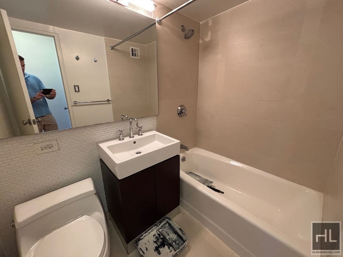 Building Photo - EAST 63 STREET